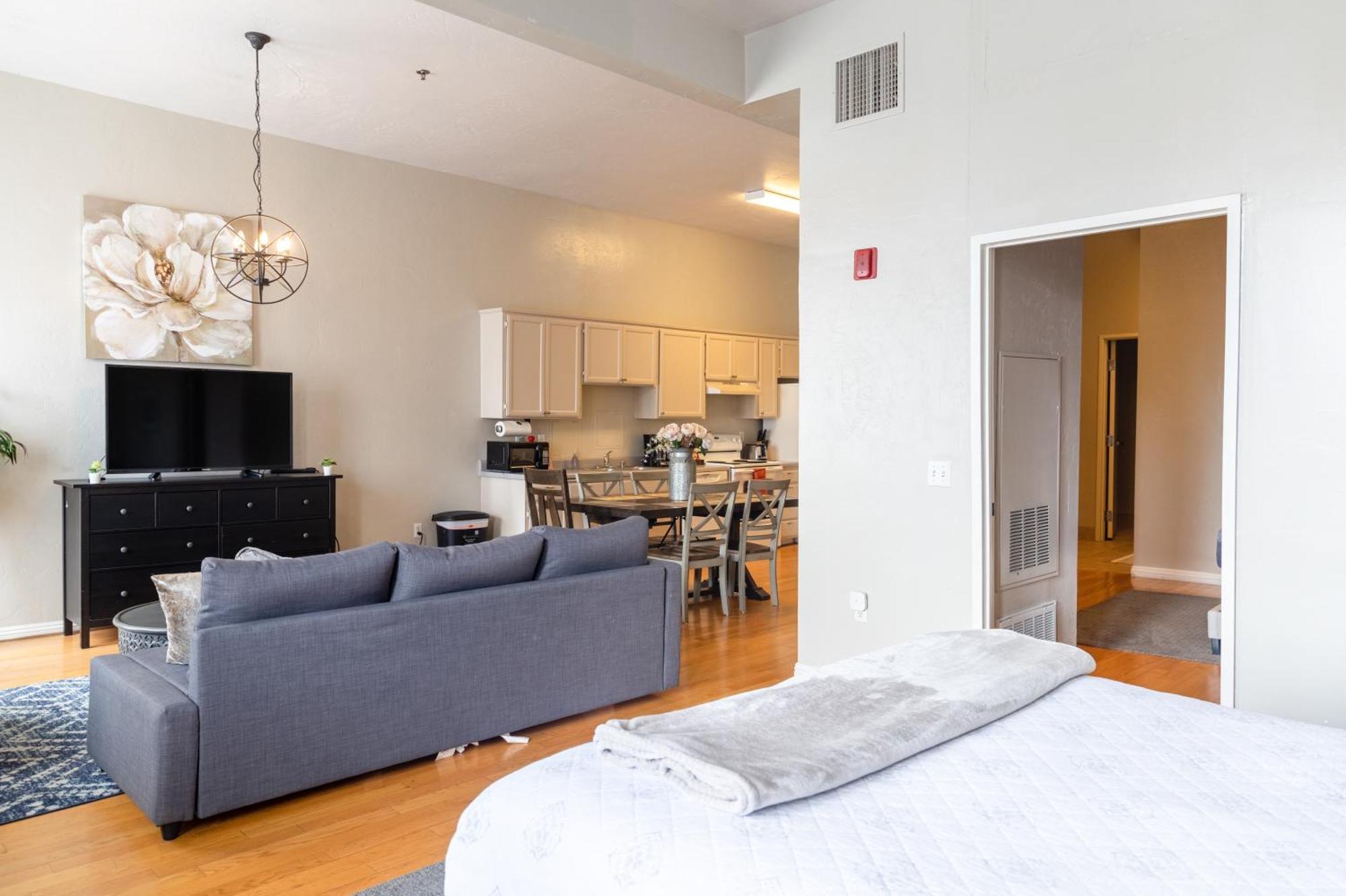 فندق Greely Gaslamp - Loft W Parking & 3 Beds #402 سان دييغو المظهر الخارجي الصورة